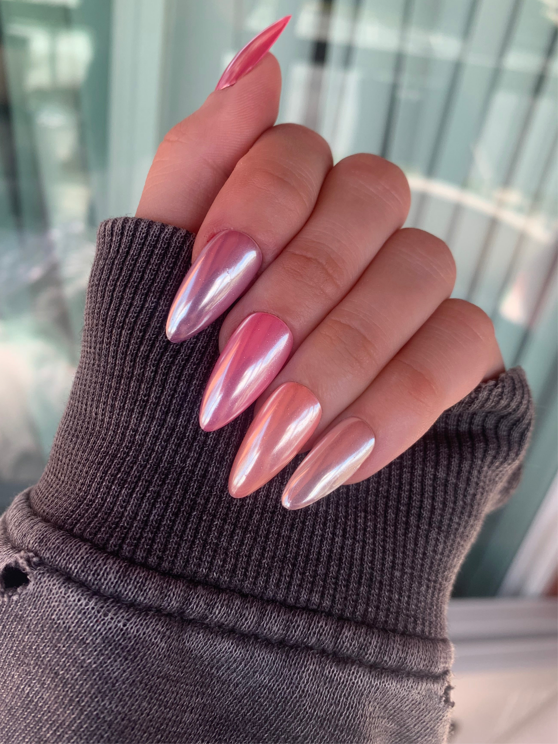 Ombre chrome Pink nails