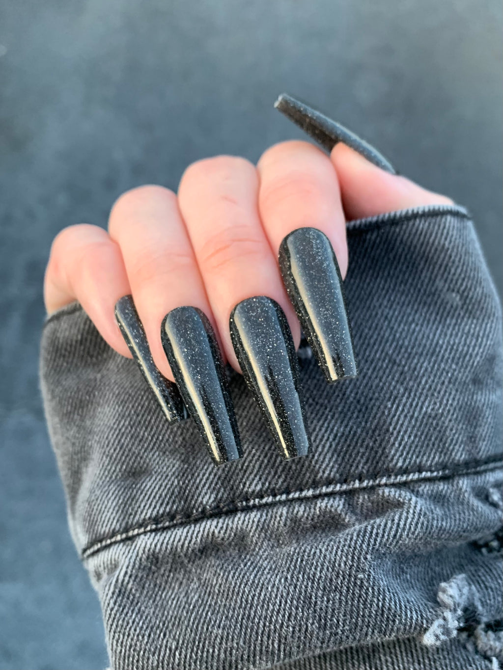 REFLECTIVE BLACK